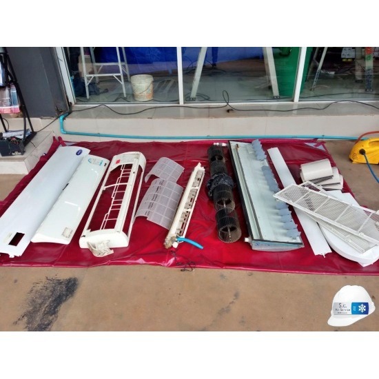 ช่างล้างแอร์ สกลนคร - ห้างหุ้นส่วนจำกัด เอส.ซี.แอร์คอน แอนด์ เอ็นจิเนียริ่ง - ล้างแอร์ สกลนคร  ล้างแอร์บ้านราคาถูก สกลนคร  ล้างแอร์บ้านใกล้ฉัน สกลนคร  บริการล้างแอร์  ล้างแอร์ใหญ่ AHU สกลนคร  ล้างแอร์ด่วน  ช่างล้างแอร์สกลนคร  ล้างแอร์บ้าน ราคา  ล้างแอร์ทั้งคอยล์เย็นและคอยล์ร้อน 